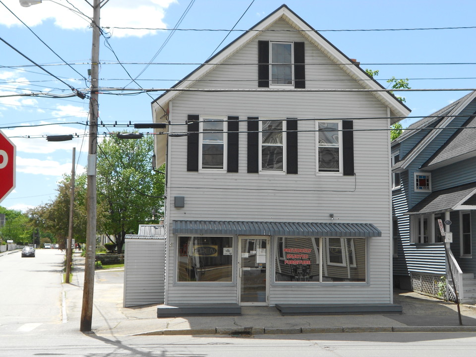 82-84 S State St in Concord, NH - Foto de edificio