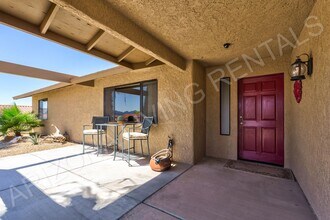 211 White Oak Dr in Lake Havasu City, AZ - Building Photo - Building Photo