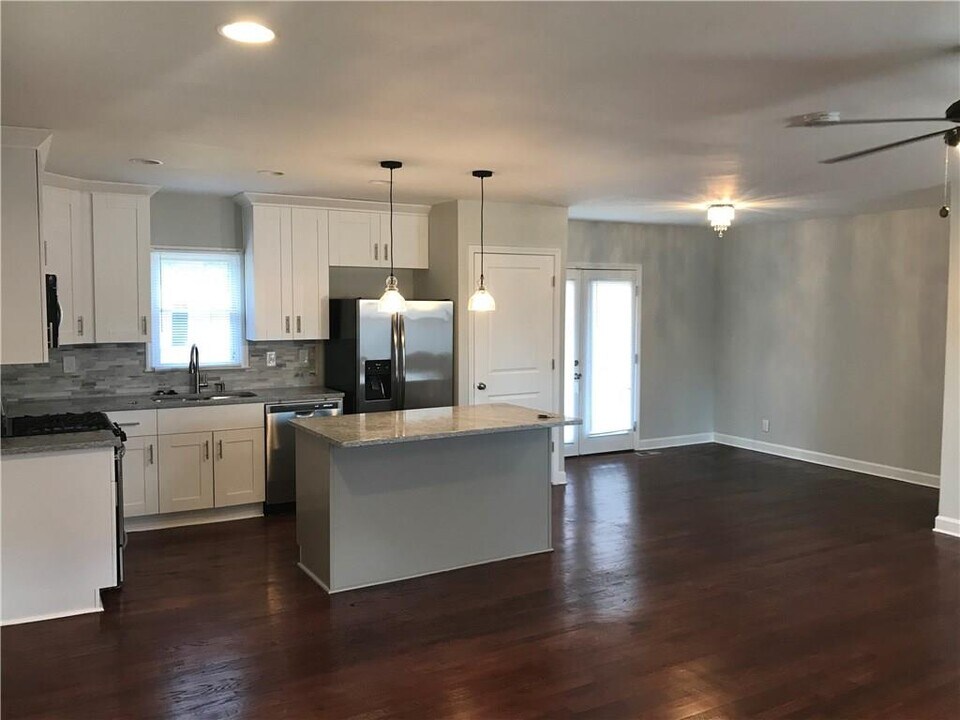 2474 Habersham Dr in Decatur, GA - Building Photo