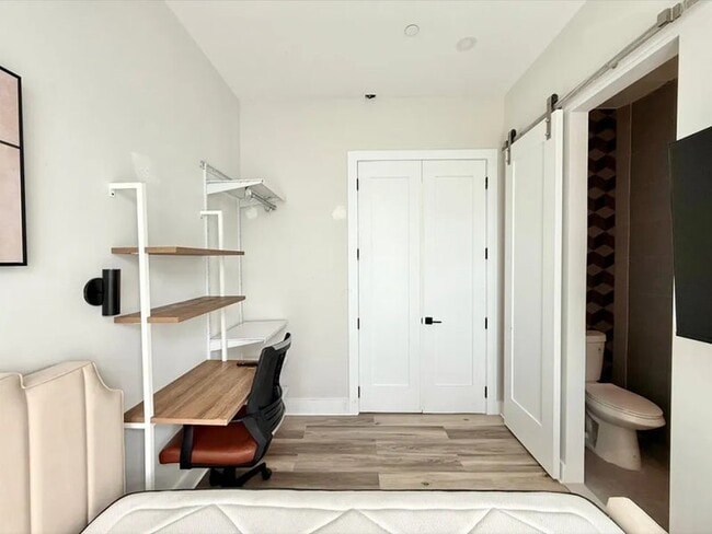 Furnished room/NOT APARTMENT in Brooklyn, NY - Foto de edificio - Building Photo