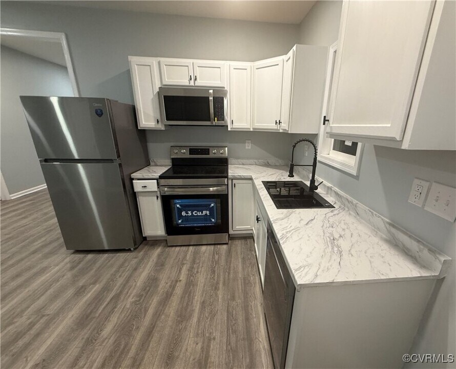 910 Rome St in Petersburg, VA - Building Photo