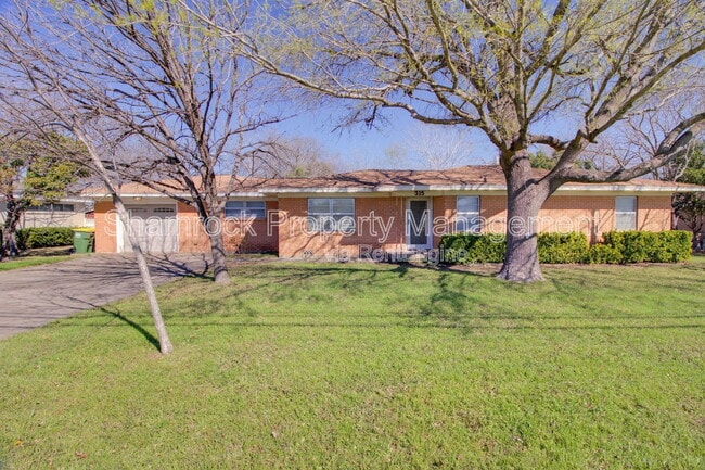 property at 315 Estates Dr