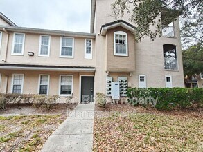 10075 Gate Pkwy N in Jacksonville, FL - Building Photo - Building Photo