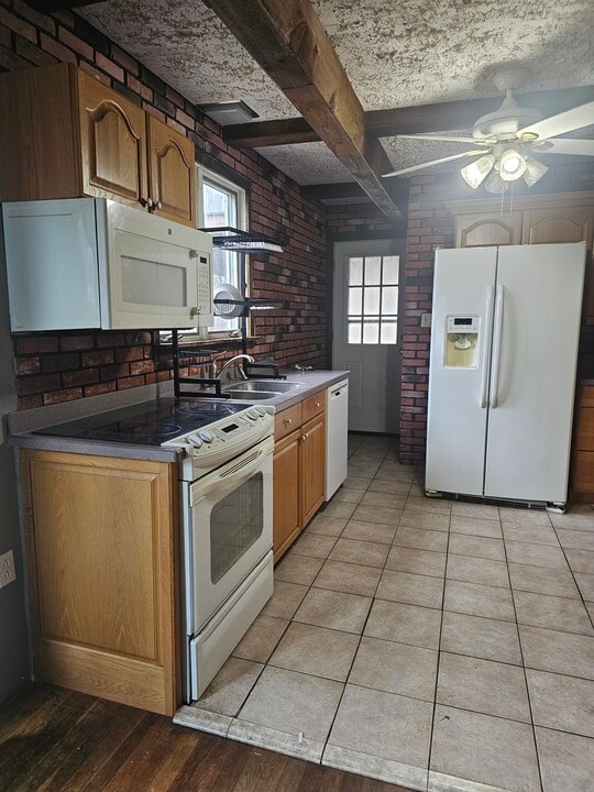 657 Blue Ridge Ave in Bangor, PA - Building Photo