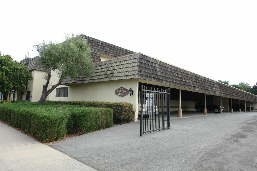 Park Lane Manor in Salinas, CA - Building Photo