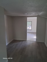 2351 Dukes Ave in Mobile, AL - Foto de edificio - Building Photo