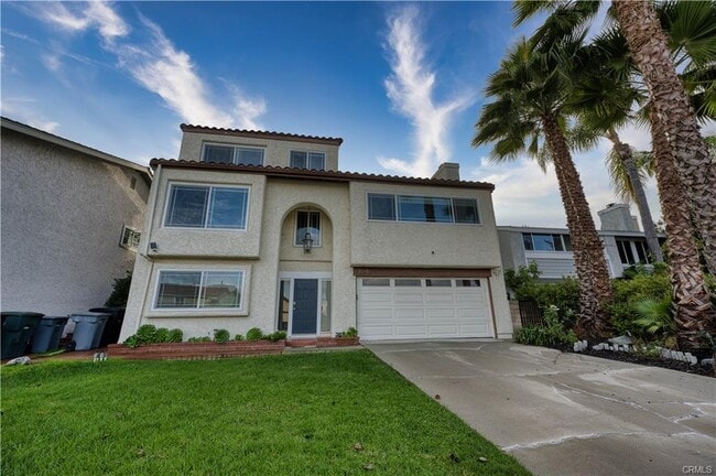 property at 3018 Oakwood Ln