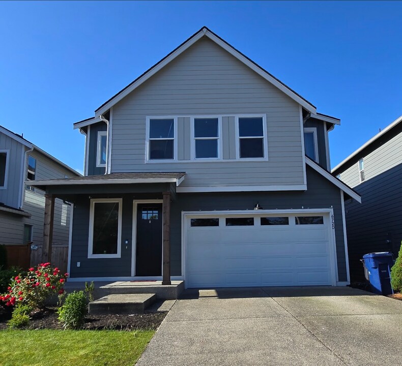 6720 46th St NE in Marysville, WA - Building Photo