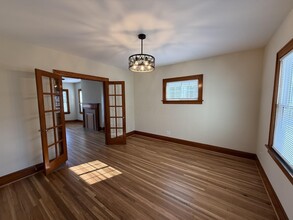 324 E Main St in Lancaster, OH - Building Photo - Building Photo