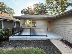 2020 N 61st St in Omaha, NE - Building Photo - Building Photo