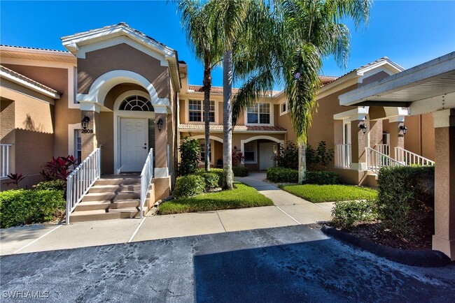 9281 Spring Run Blvd in Bonita Springs, FL - Foto de edificio - Building Photo