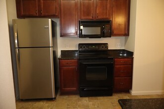 1900 Danbrook Dr in Sacramento, CA - Building Photo - Building Photo
