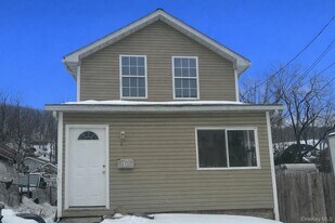 41 Gibson Ave in White Plains, NY - Building Photo