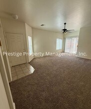 135 E Calle Puente Azul in Sahuarita, AZ - Building Photo - Building Photo