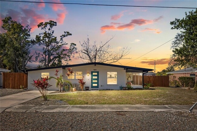 property at 5611 S Sheridan Rd