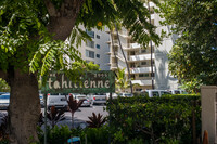 The Tahitienne in Honolulu, HI - Foto de edificio - Building Photo