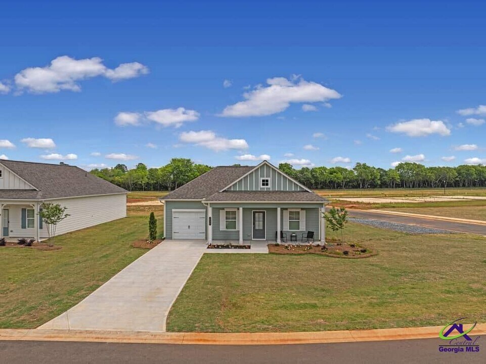 827 Trenton Dr in Warner Robins, GA - Building Photo