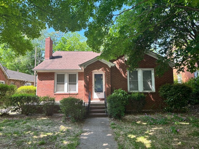 property at 2509 Tuckaseegee Rd