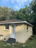 144 37th Ave N in Nashville, TN - Building Photo