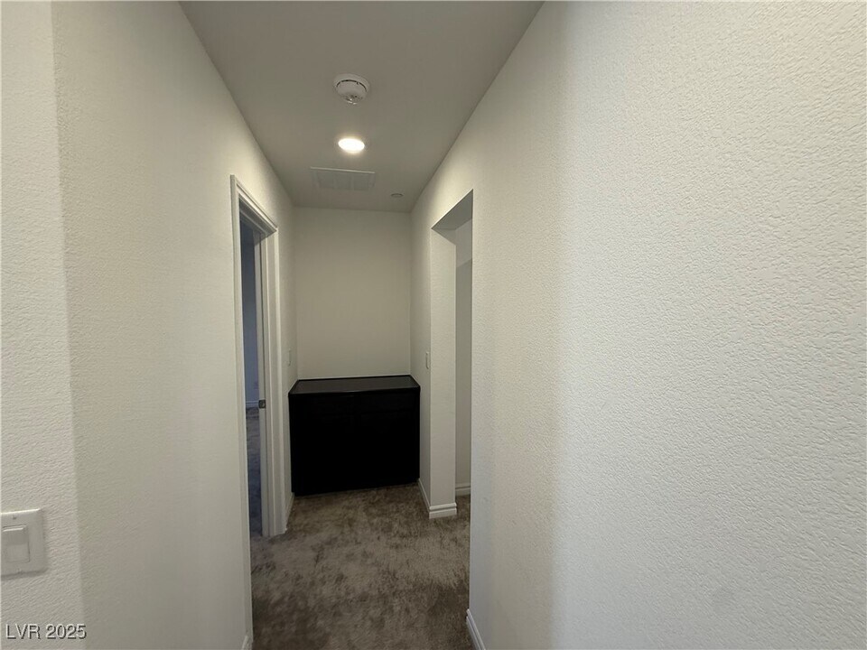 10774 Astell Isle Ct in Las Vegas, NV - Building Photo