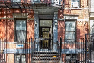 349 W 45th St in New York, NY - Foto de edificio - Building Photo
