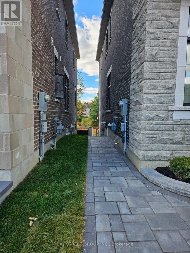 152 First Nations Trail in Vaughan, ON - Building Photo - Building Photo