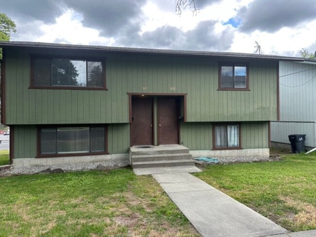 property at 823-825 2nd St