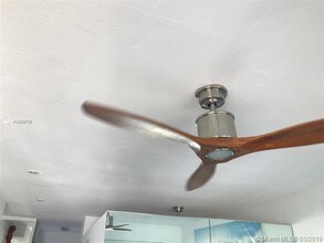 158 Ocean Dr-Unit -402 in Miami Beach, FL - Building Photo - Building Photo