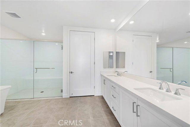 property at 3404 Rivington