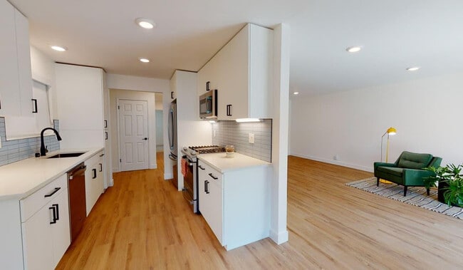 20200 Lucille Ave in Cupertino, CA - Building Photo - Building Photo