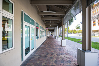 Cite on the Bay West in Miami, FL - Building Photo - Building Photo