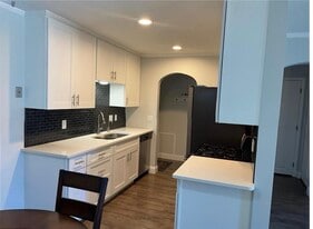 7340 York Ave S, Unit 104 in Minneapolis, MN - Building Photo