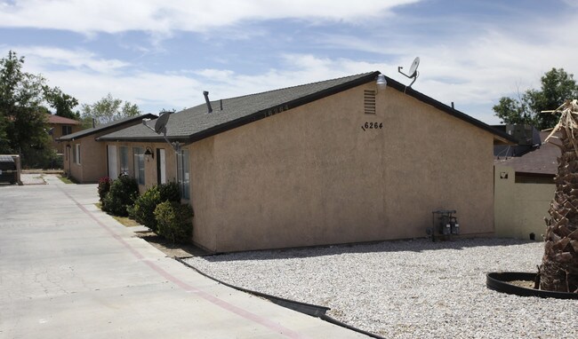 16264 Orick Ave in Victorville, CA - Foto de edificio - Building Photo