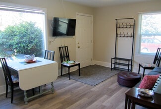 926 Vassar Ave, Unit 1 in Wenatchee, WA - Building Photo - Building Photo