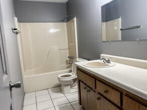 112 Saskatchewan St in Roland, OK - Building Photo - Building Photo