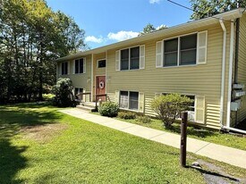 87 Oregon Trail in Pine Bush, NY - Building Photo