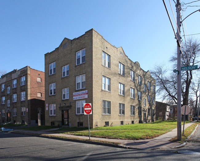 84-86 Martin St in Hartford, CT - Foto de edificio - Building Photo