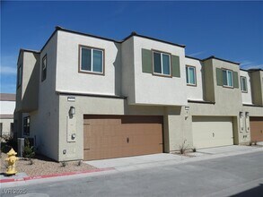 3532 Grecian Queen Ave in Las Vegas, NV - Building Photo - Building Photo