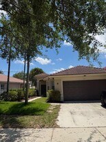513 Live Oak Ln in Weston, FL - Building Photo