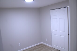 9 St Celeste Dr in Florissant, MO - Building Photo - Building Photo