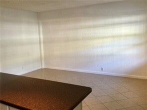 2660 NE 8th Ave in Wilton Manors, FL - Building Photo - Building Photo