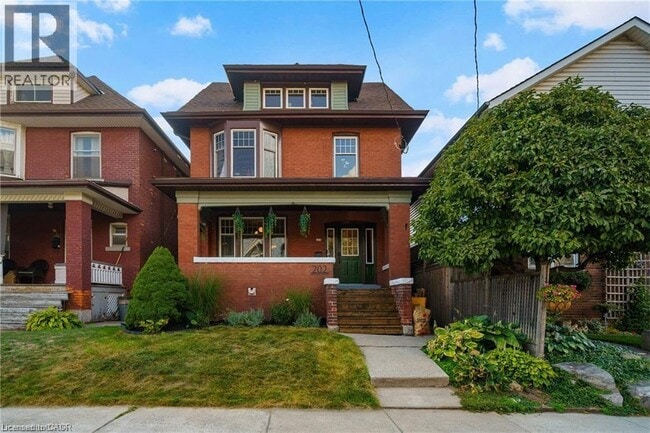 property at 202 Prospect St S