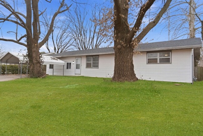 2902 W Scott St in Springfield, MO - Building Photo - Building Photo