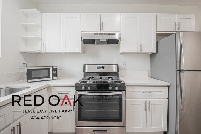 4070 Venice Blvd., Unit 9 in Los Angeles, CA - Foto de edificio - Building Photo