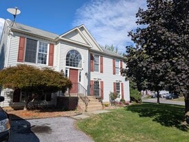 212 Silver Stone Dr in Walkersville, MD - Building Photo