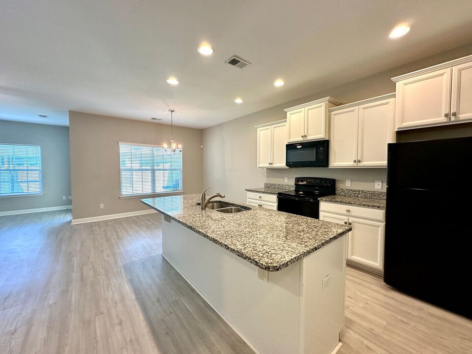120 Kirkland St in Goose Creek, SC - Building Photo