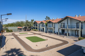 Por Oxford Park in Phoenix, AZ - Building Photo - Building Photo