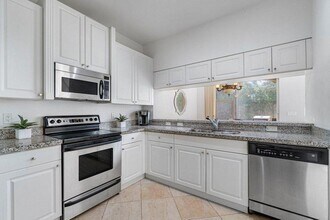 6393 Bella Cir-Unit -505 in Boynton Beach, FL - Building Photo - Building Photo