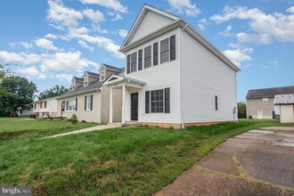 1307 Cardwell St in Fredericksburg, VA - Building Photo - Building Photo
