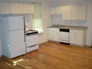 3250 N Lakewood Ave, Unit 1 in Chicago, IL - Foto de edificio - Building Photo